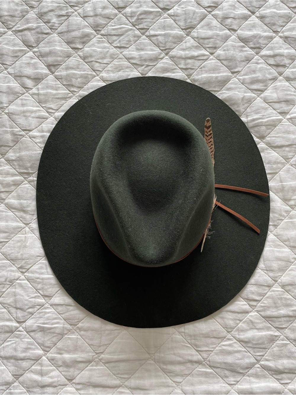 Wyeth Dark Green Felt Fedora Hat with Feather Trim NWT